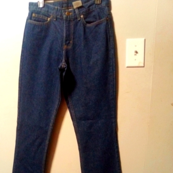 FIONI Clothing Denim - FIO women's blue jeans. NWT.  Size 31 waist 34 inseam. (Size 10)